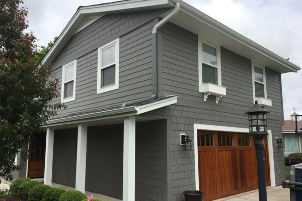 Siding-Transformation-with-Deck-Before-and-After-Exteriors-Muskego-Lin_02-600x400